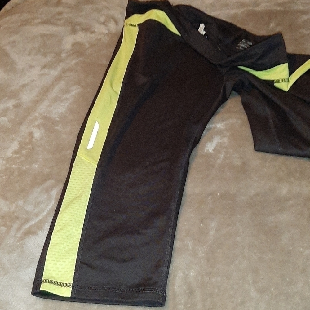 Champion yoga capris - Picture 5 of 5